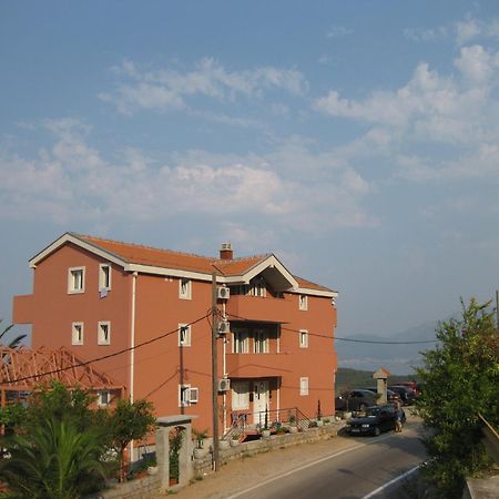 Apartments Drobni Pijesak Petrovac ภายนอก รูปภาพ