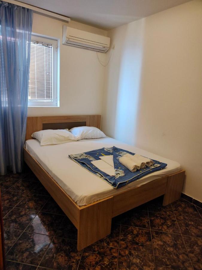 Apartments Drobni Pijesak Petrovac ภายนอก รูปภาพ