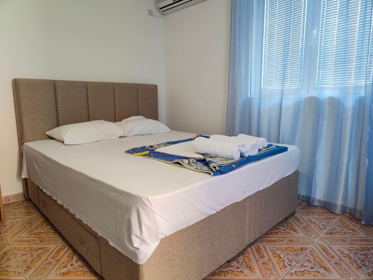 Apartments Drobni Pijesak Petrovac ภายนอก รูปภาพ