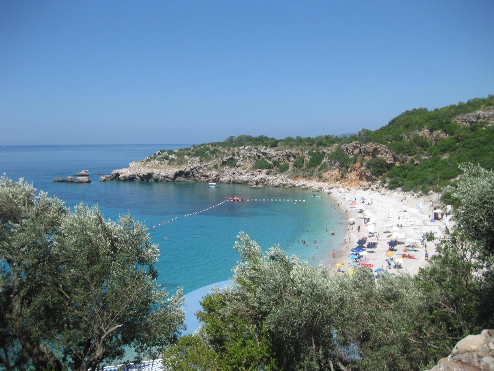 Apartments Drobni Pijesak Petrovac ภายนอก รูปภาพ