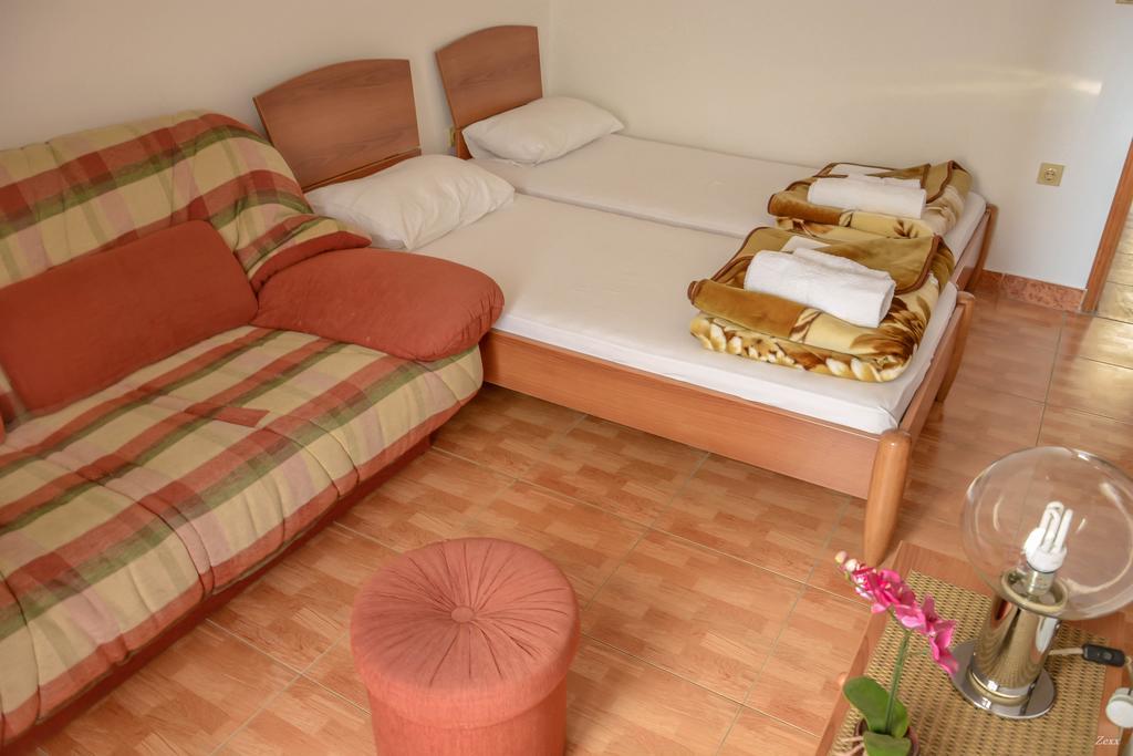 Apartments Drobni Pijesak Petrovac ภายนอก รูปภาพ