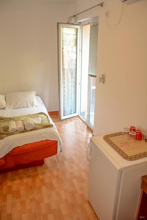 Apartments Drobni Pijesak Petrovac ภายนอก รูปภาพ