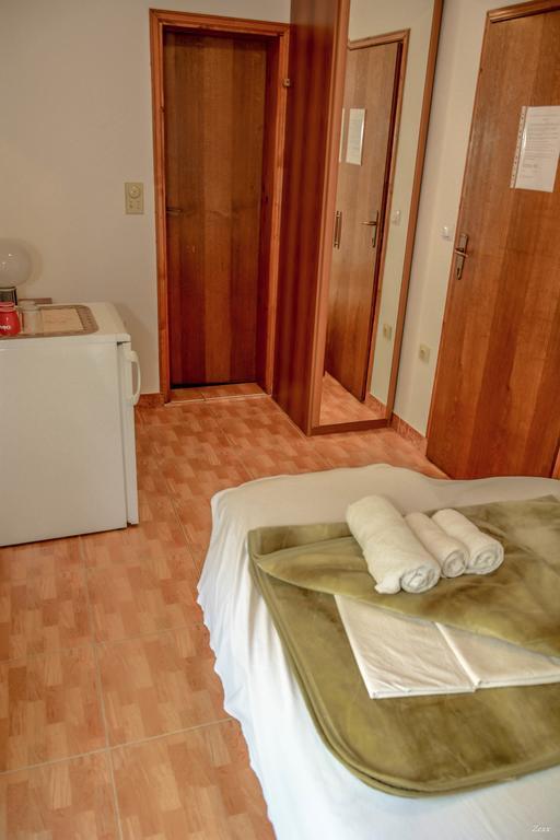 Apartments Drobni Pijesak Petrovac ภายนอก รูปภาพ
