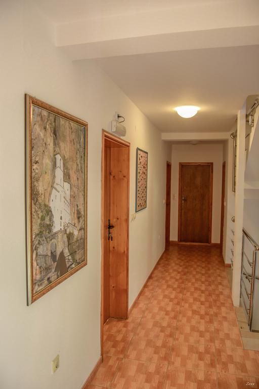Apartments Drobni Pijesak Petrovac ภายนอก รูปภาพ