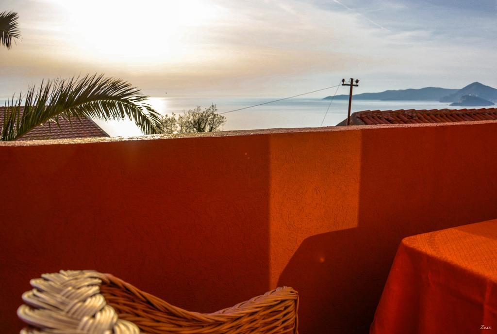 Apartments Drobni Pijesak Petrovac ภายนอก รูปภาพ